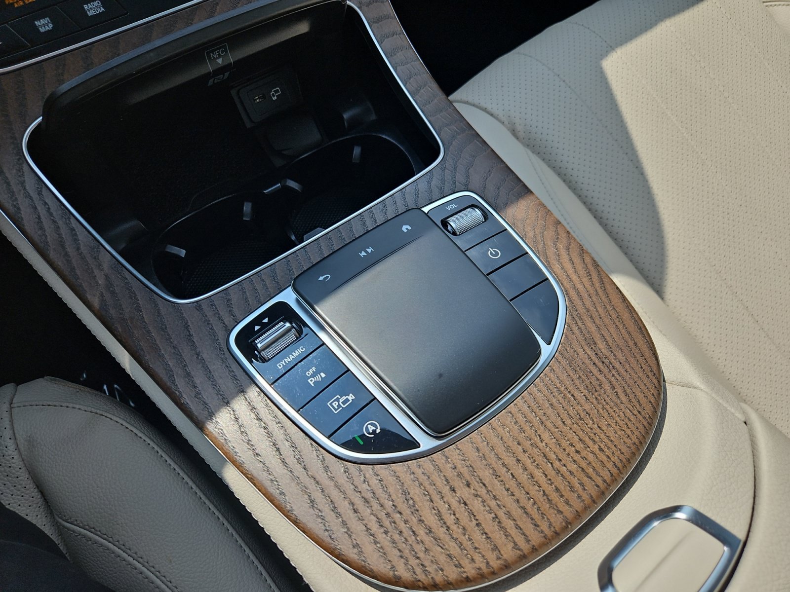 Used 2021 Mercedes-Benz E 350 4MATIC Sedan image 21