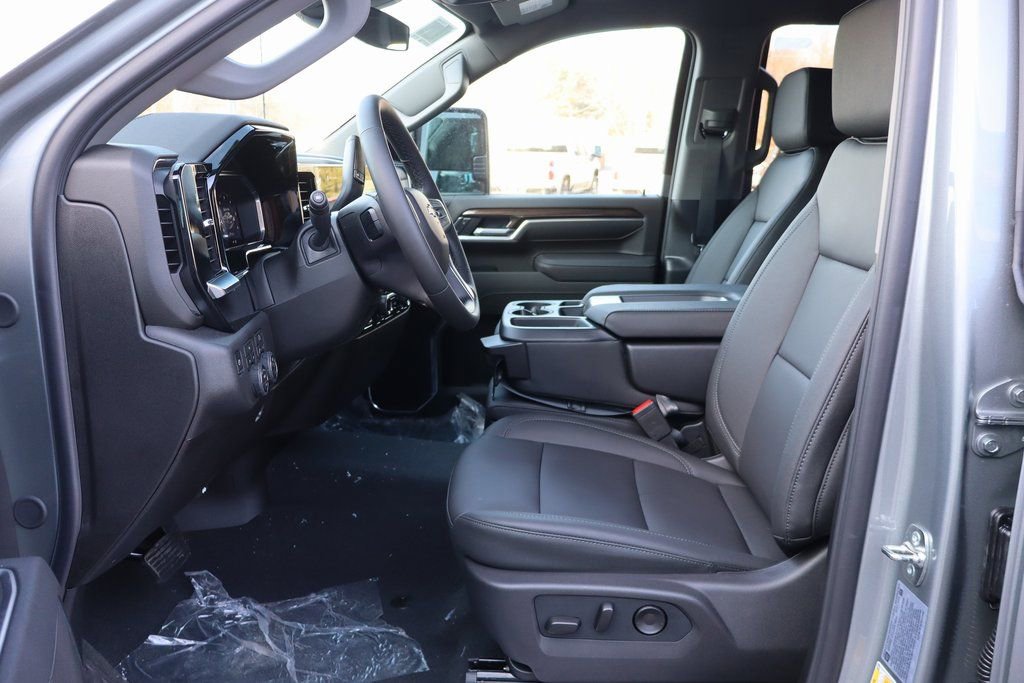 New 2026 Chevrolet Silverado 3500 LT image 5