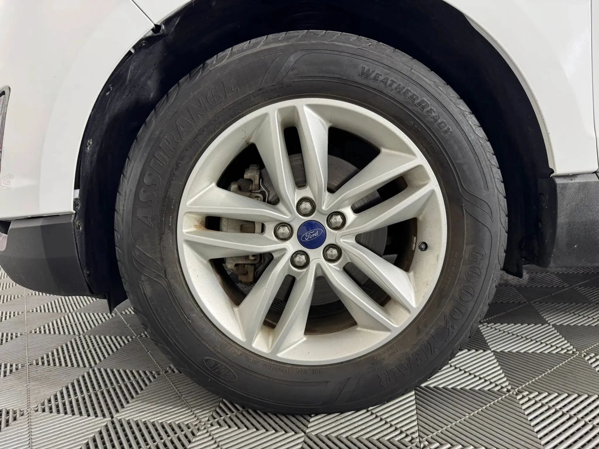 Used 2016 Ford Edge SEL FWD image 40