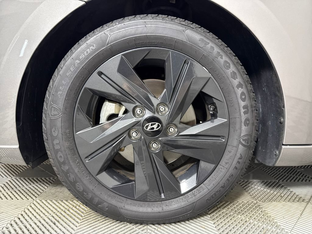 Used 2022 Hyundai Elantra Blue image 20