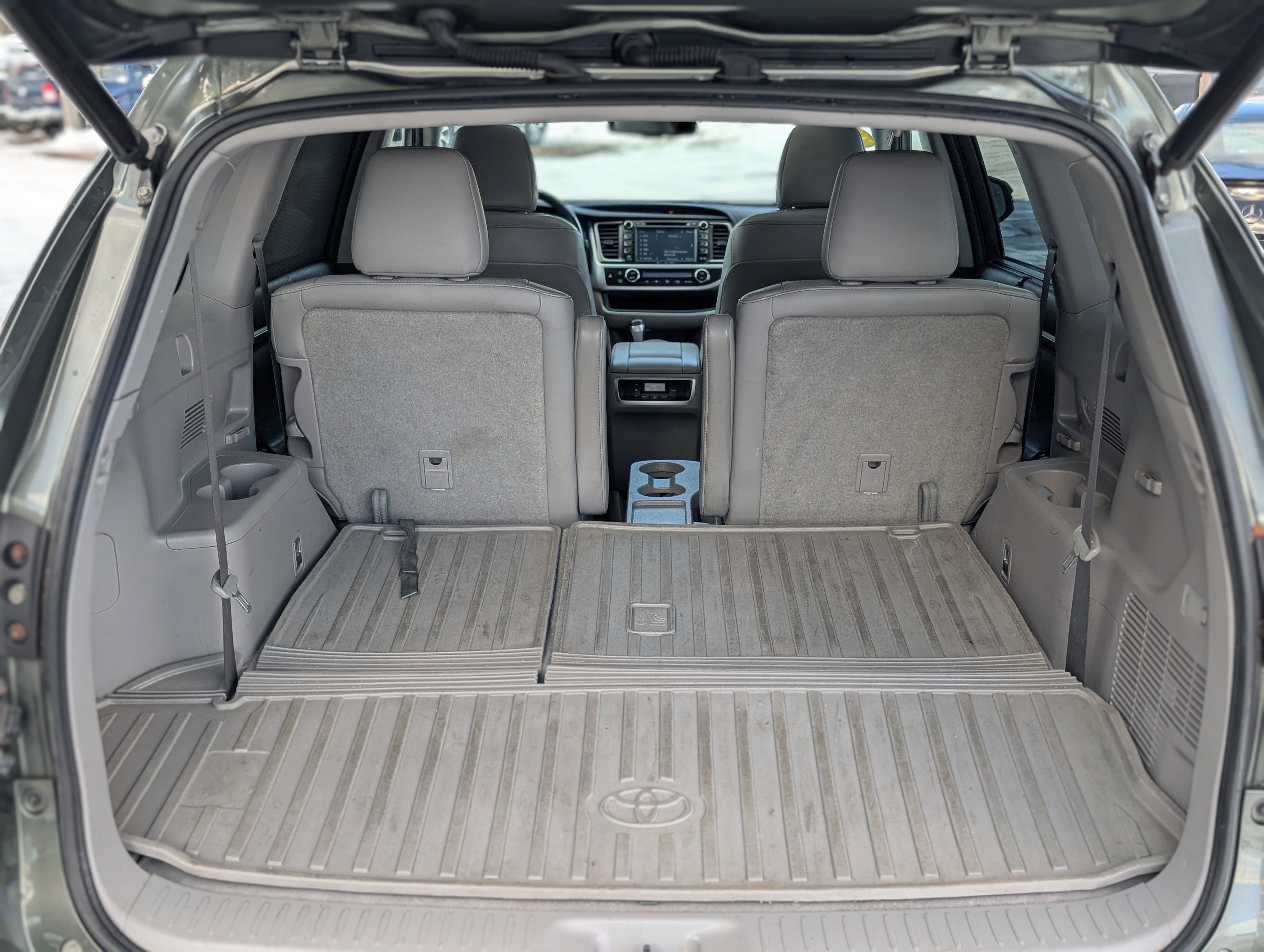 Used 2016 Toyota Highlander Limited image 41