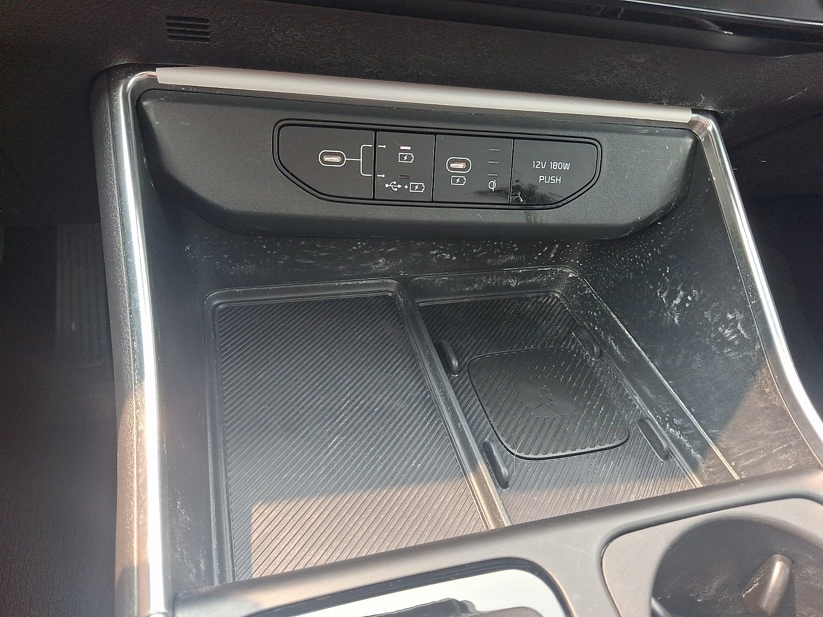 Used 2025 Kia Carnival SX Prestige FWD image 26