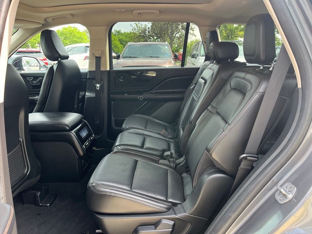 Certified 2023 Lincoln Aviator Reserve w/ Equipment Group 201A AWD/4WD image 13