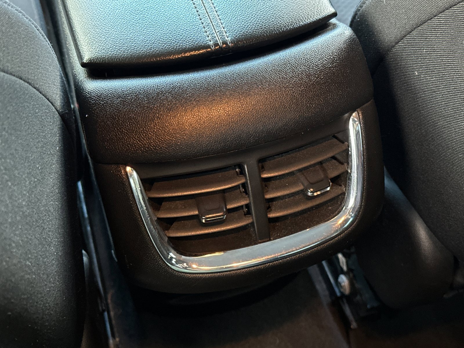 Used 2020 Chevrolet Malibu LT image 14