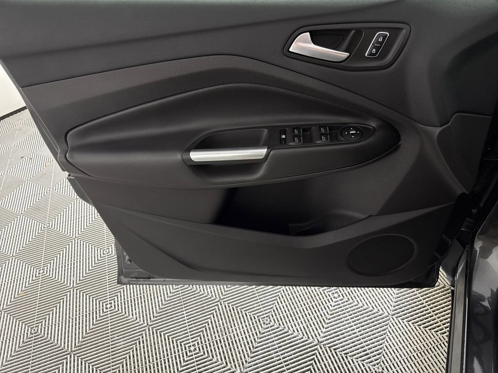 Used 2016 Ford Escape SE w/ SE Leather Comfort Package image 10