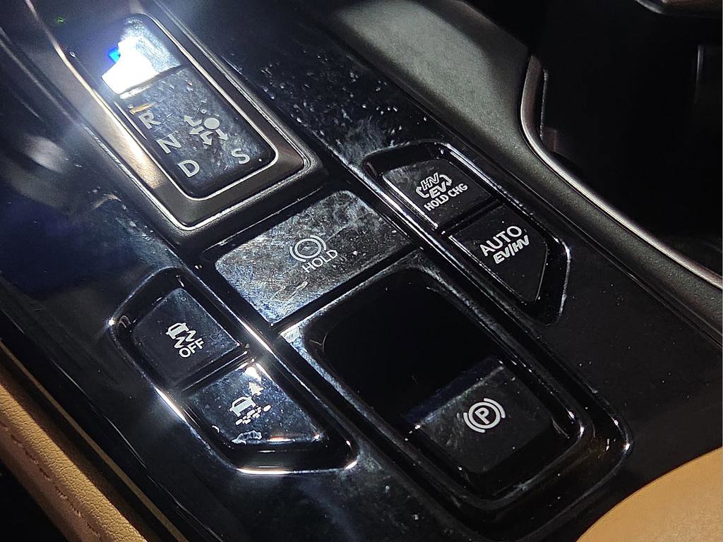 Used 2025 Lexus NX 450h+ AWD w/ Accessory Package (2T) image 22
