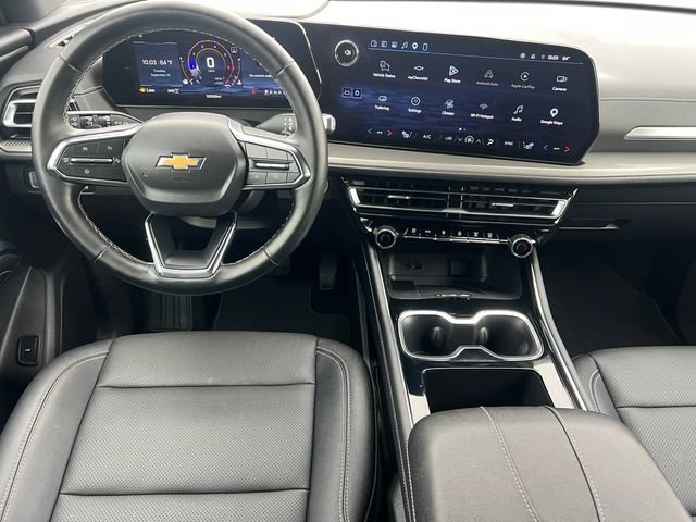 Used 2026 Chevrolet Traverse LT AWD/4WD image 3