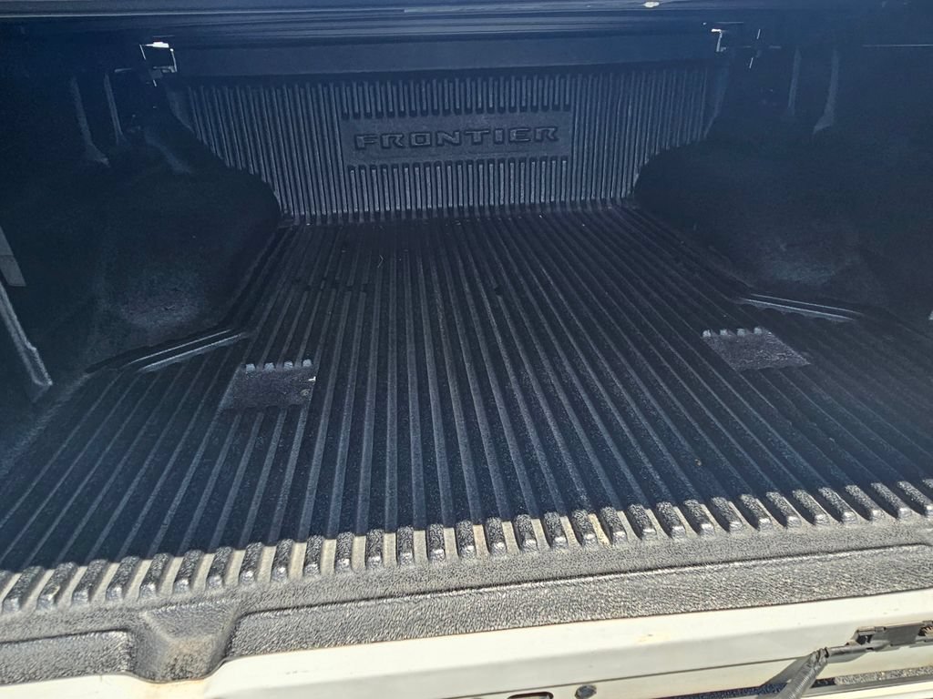 Used 2022 Nissan Frontier S w/ Technology Package RWD image 11