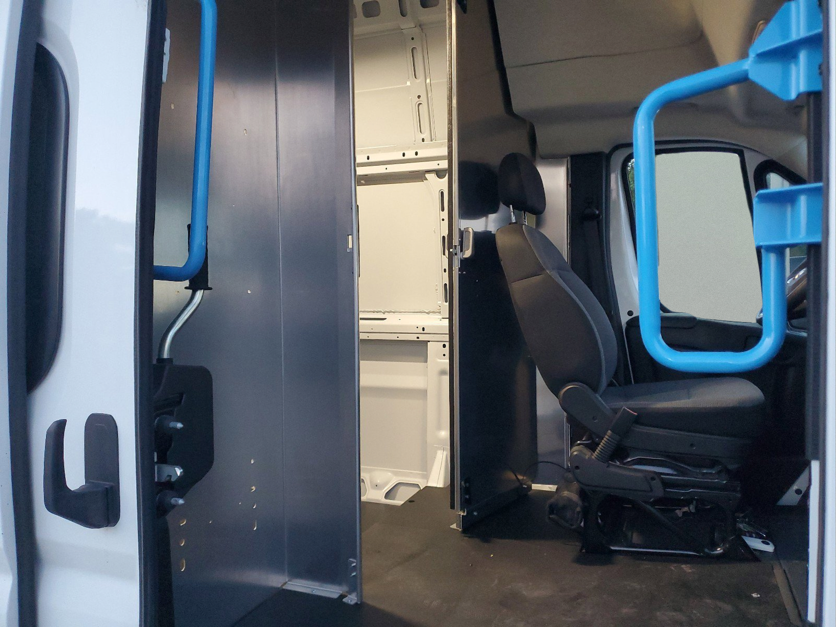 New 2025 RAM ProMaster 3500 FWD image 13