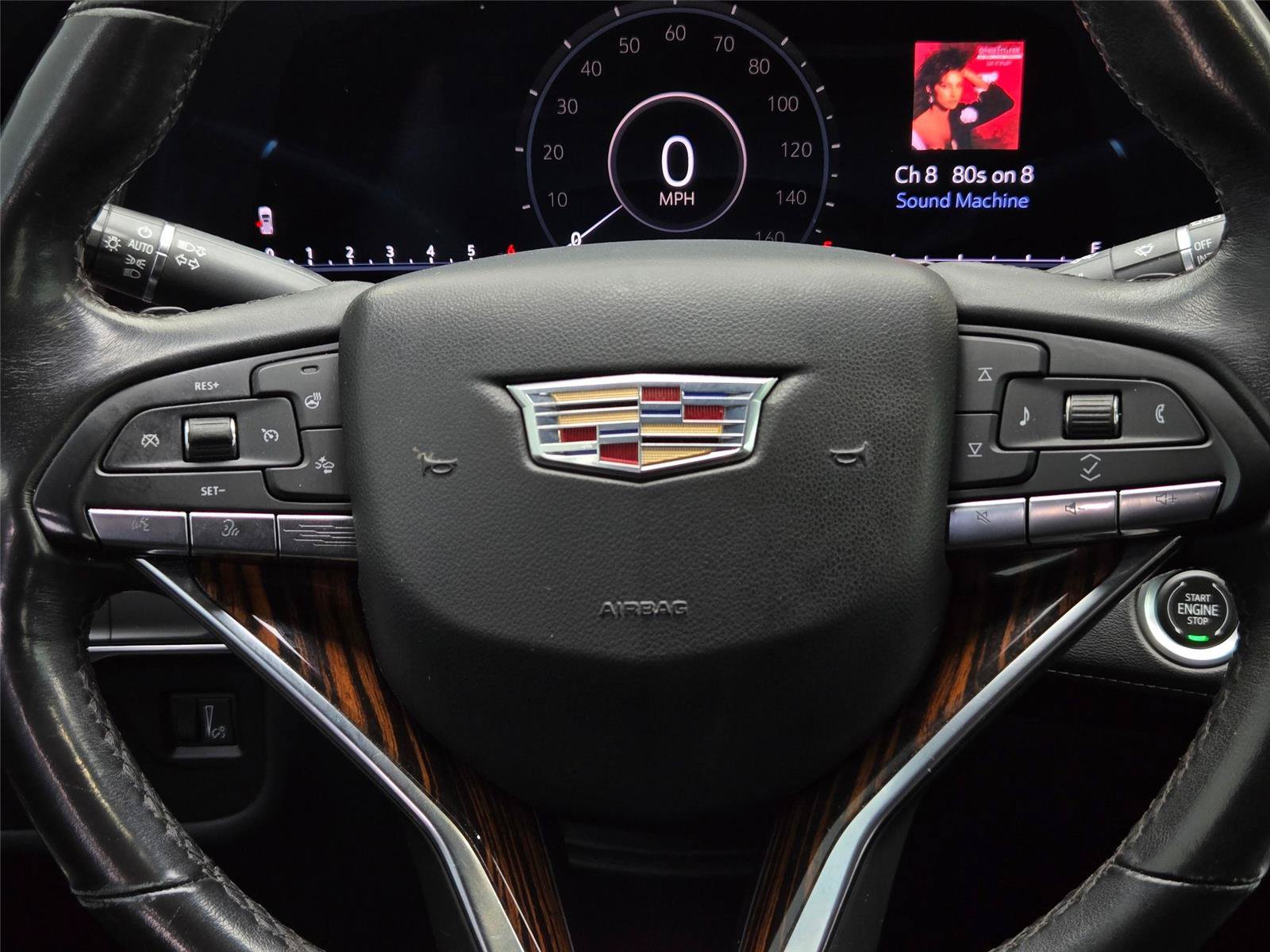 Used 2022 Cadillac Escalade Luxury AWD/4WD image 16