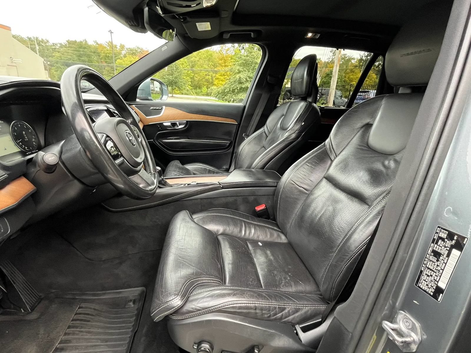 Used 2016 Volvo XC90 T6 Inscription w/ Protection Package Plus AWD/4WD image 9