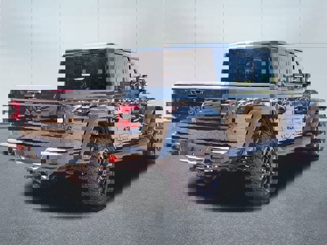 Used 2023 Jeep Gladiator Overland image 25