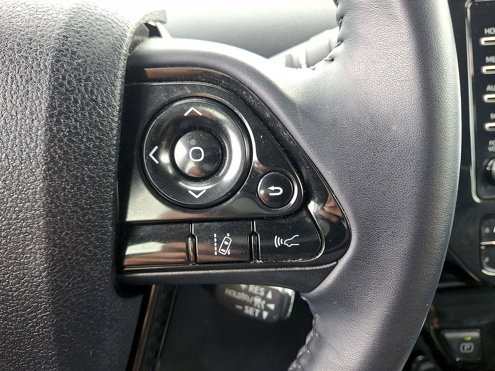 Used 2021 Toyota Prius Prime LE FWD image 18