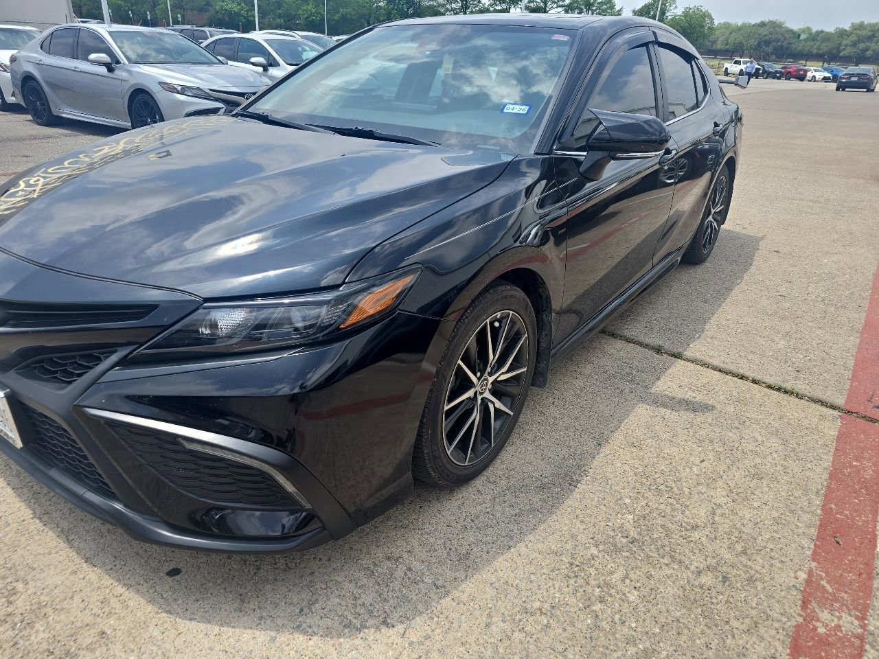 Used 2022 Toyota Camry SE w/ Audio Upgrade Package FWD image 1