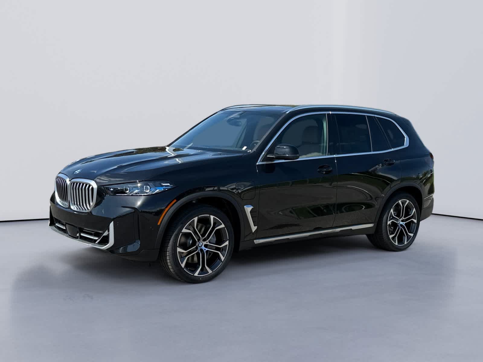 New 2026 BMW X5 xDrive50e w/ Climate Comfort Package AWD/4WD image 7