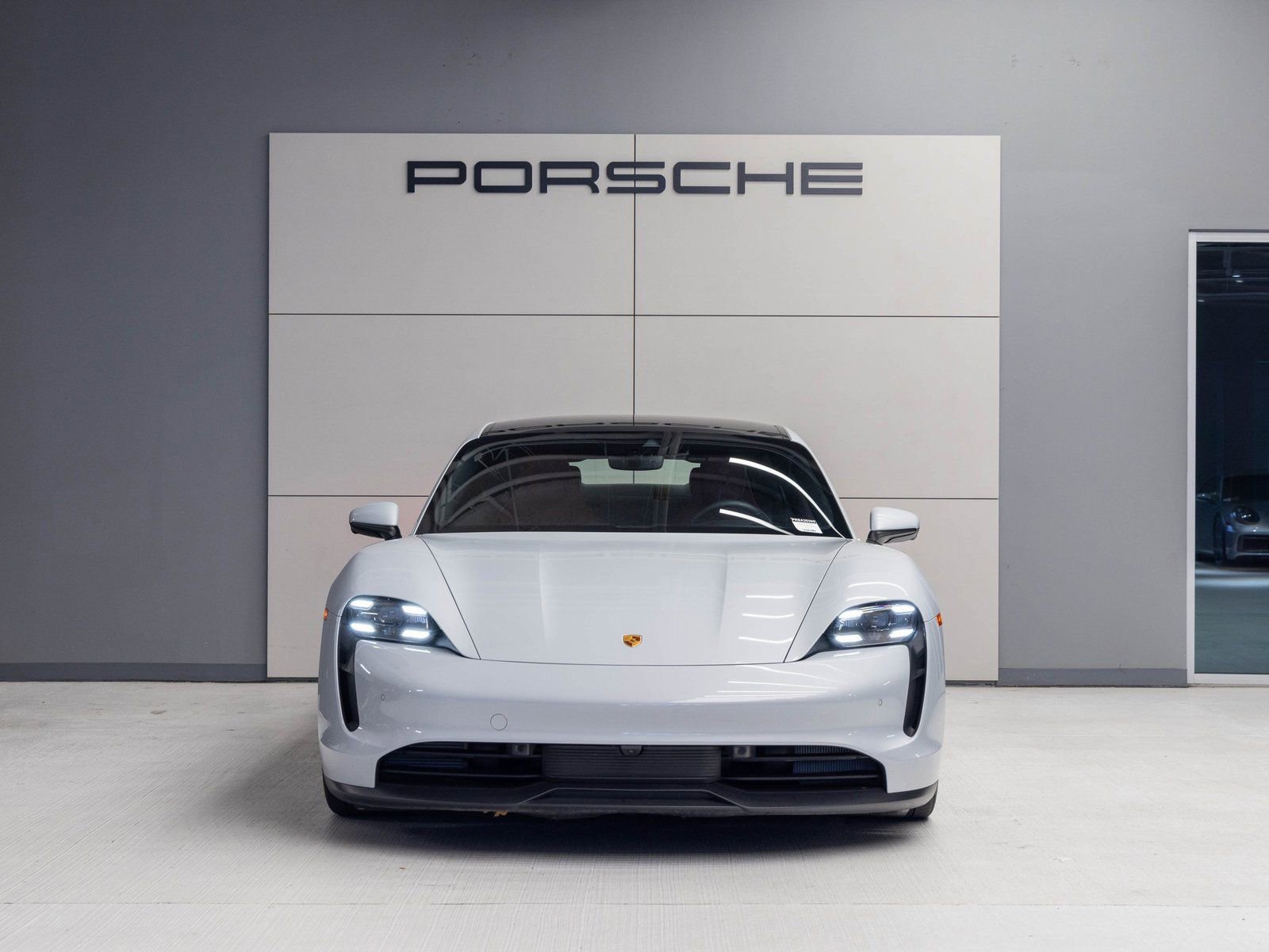 Certified 2024 Porsche Taycan 4S image 10