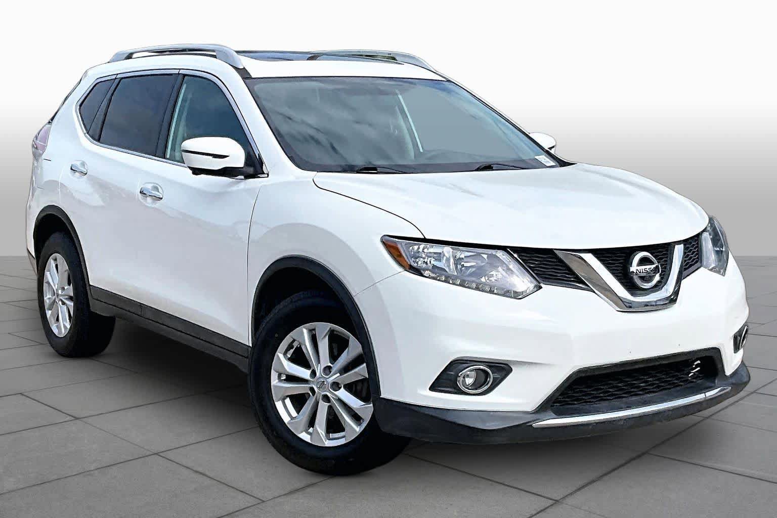 Used 2016 Nissan Rogue SV w/ SV Premium Package AWD/4WD image 3
