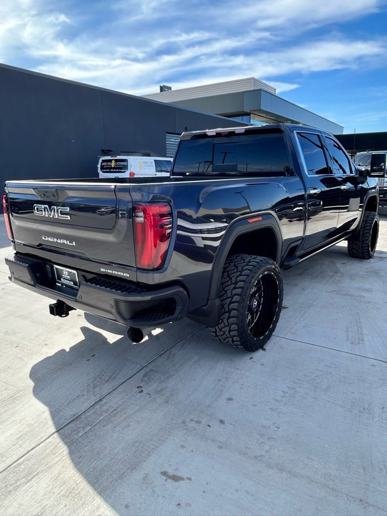Used 2024 GMC Sierra 2500 Denali Ultimate image 6