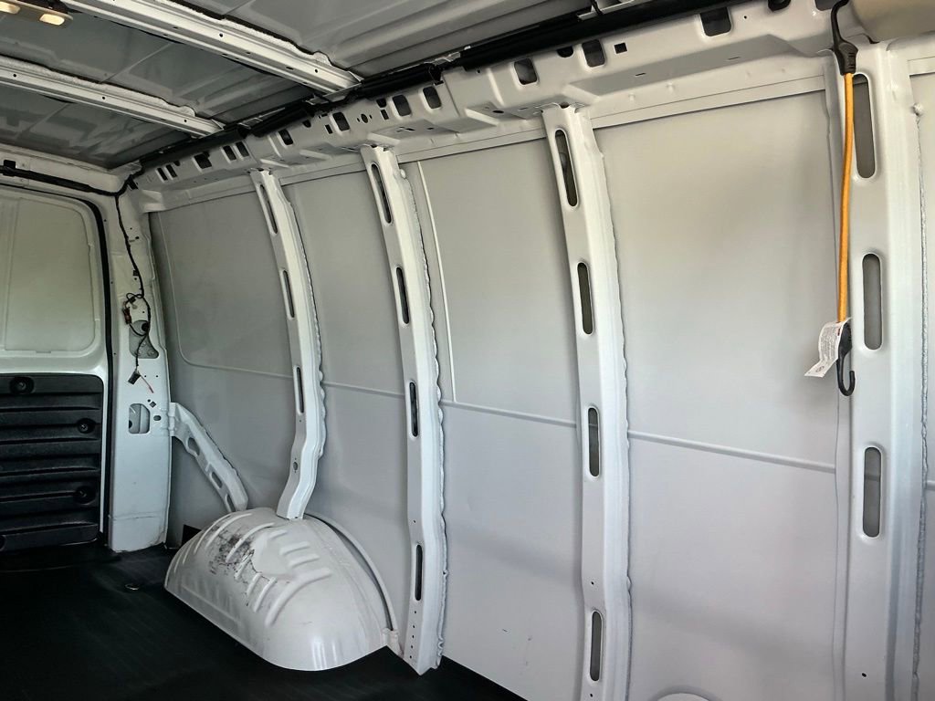 Used 2023 Chevrolet Express 3500 w/ Driver Convenience Package image 17