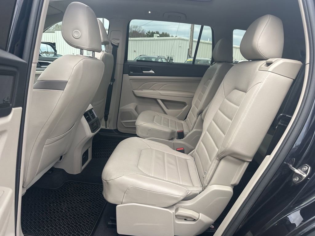 Used 2023 Volkswagen Atlas SEL Premium AWD/4WD image 34