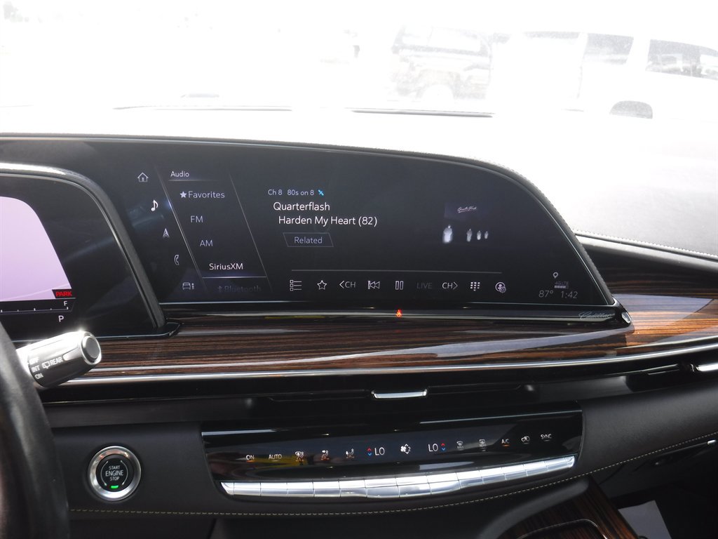 Used 2023 Cadillac Escalade ESV Premium Luxury image 22