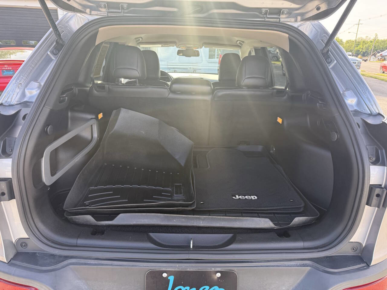 Used 2015 Jeep Cherokee Limited AWD/4WD image 15