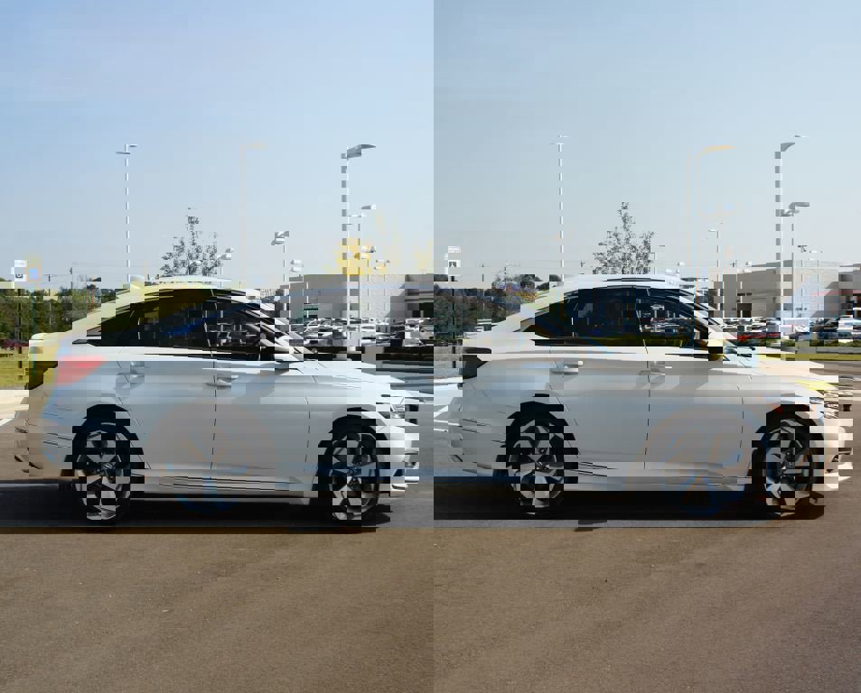 Used 2019 Honda Accord Touring image 21