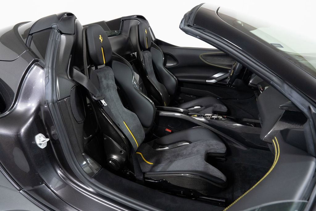 Used 2022 Ferrari SF90 Spider image 43