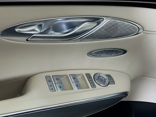 Used 2023 Genesis GV70 2.5T w/ Select Package image 19