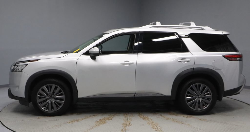 Certified 2023 Nissan Pathfinder SL w/ SL Premium Package AWD/4WD image 9
