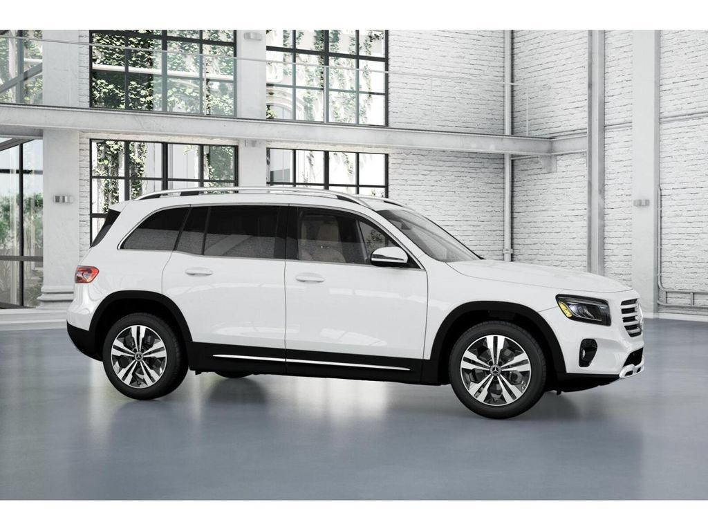 Used 2025 Mercedes-Benz GLB 250 4MATIC image 14