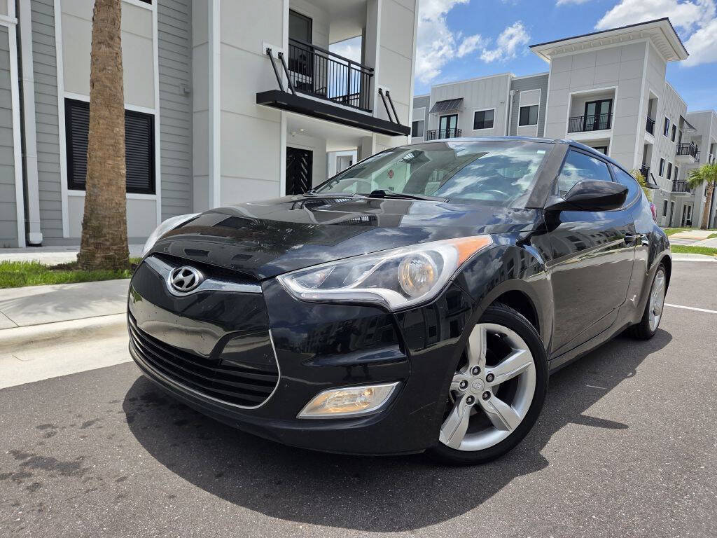 Used 2014 Hyundai Veloster w/ Style Package 02 FWD image 1