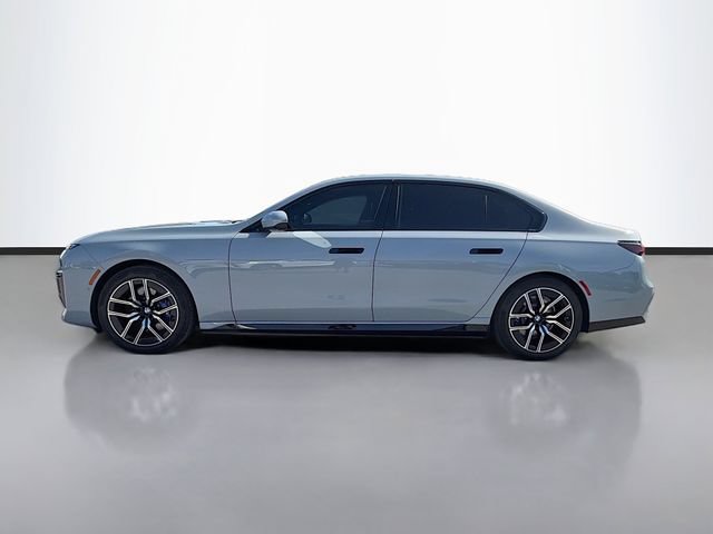 Used 2025 BMW i7 xDrive60 AWD/4WD image 2