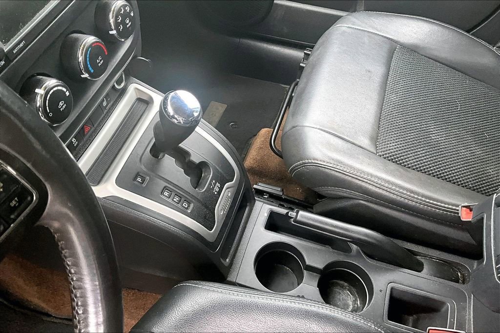 Used 2014 Jeep Compass Latitude FWD image 14