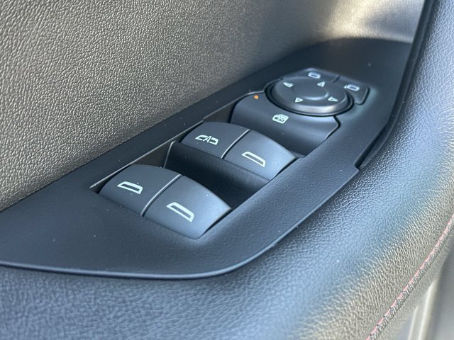 Used 2022 Chevrolet Blazer RS FWD image 23