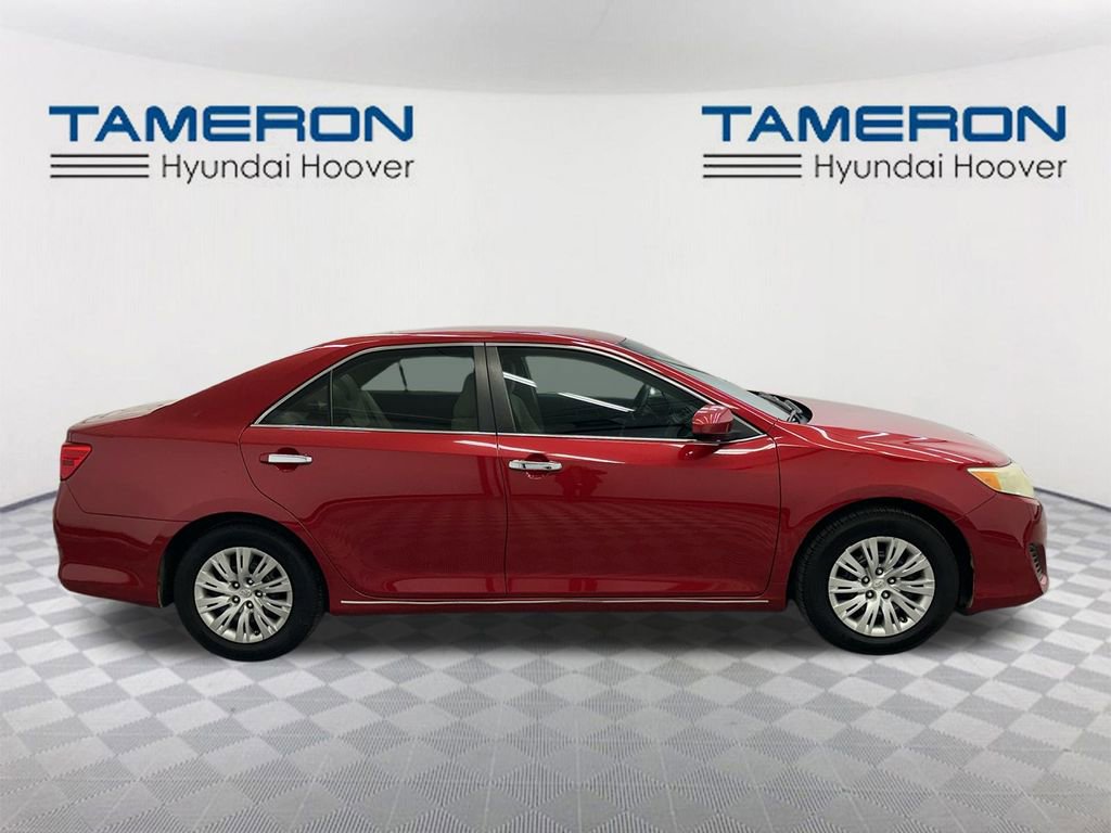 Used 2014 Toyota Camry L image 6