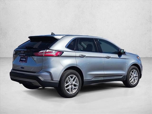 Used 2023 Ford Edge SEL image 5