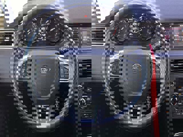 Used 2017 Land Rover Discovery Sport HSE image 11