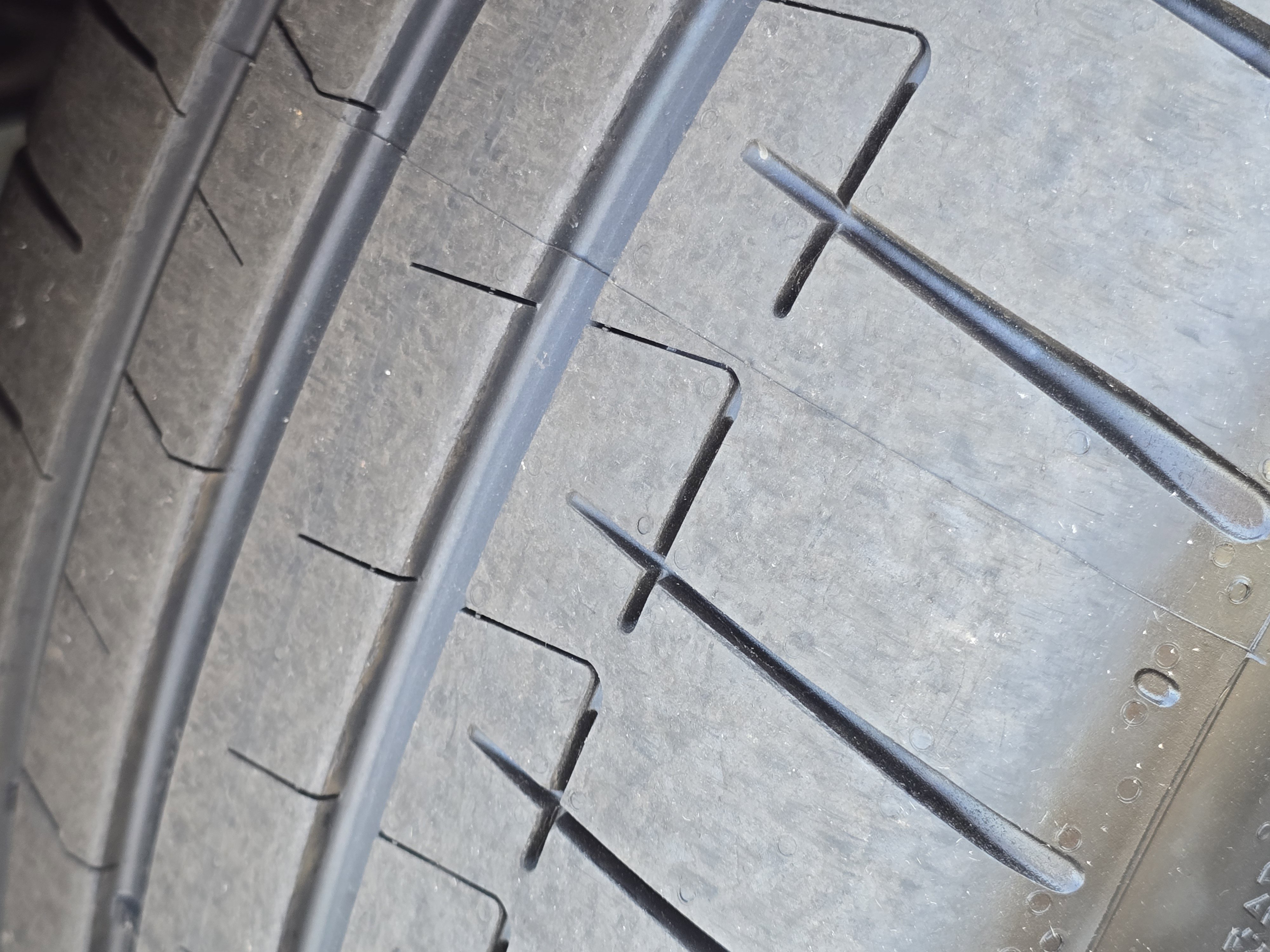 Certified 2025 Porsche 911 Carrera 4 GTS image 16