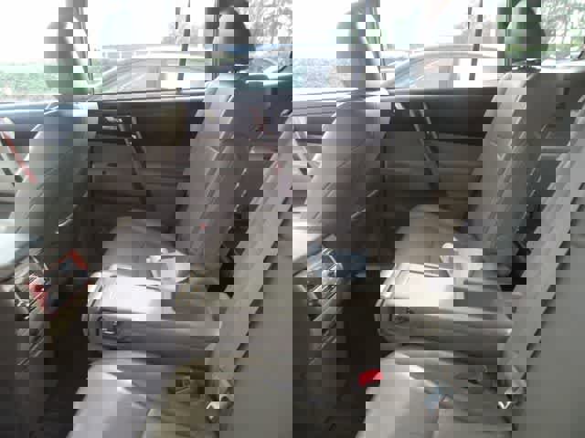 Used 2012 Toyota Highlander Limited w/ Tow Pkg image 11