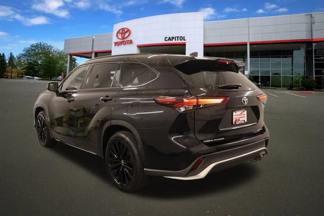 Certified 2025 Toyota Highlander XSE AWD/4WD image 5