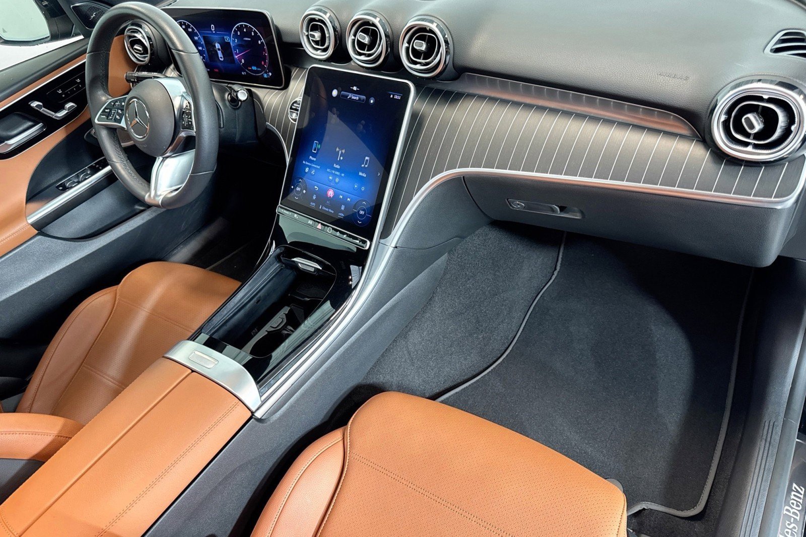 Used 2022 Mercedes-Benz C 300 Sedan image 28