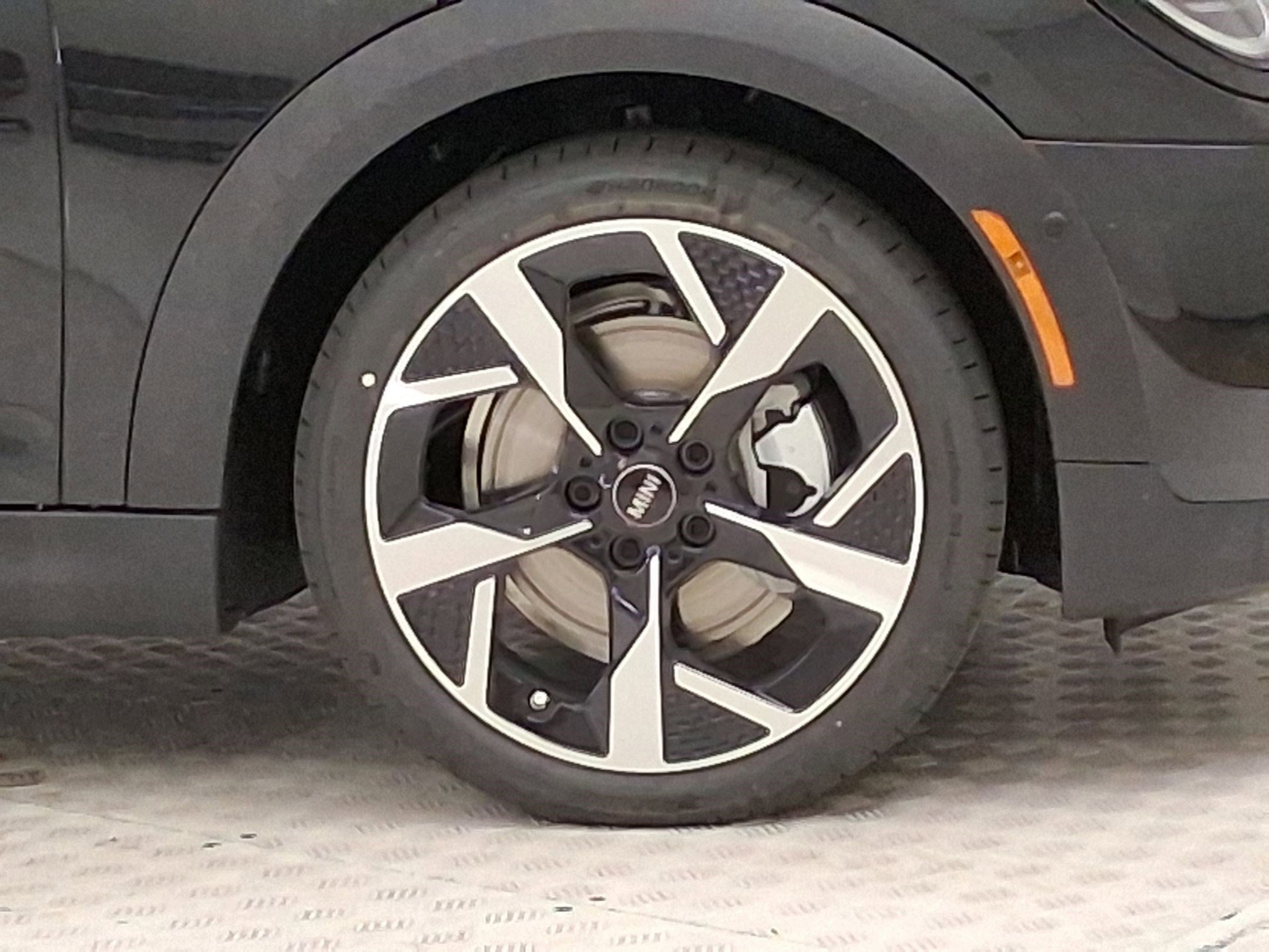 New 2026 MINI Cooper 2-Door Hardtop FWD image 10