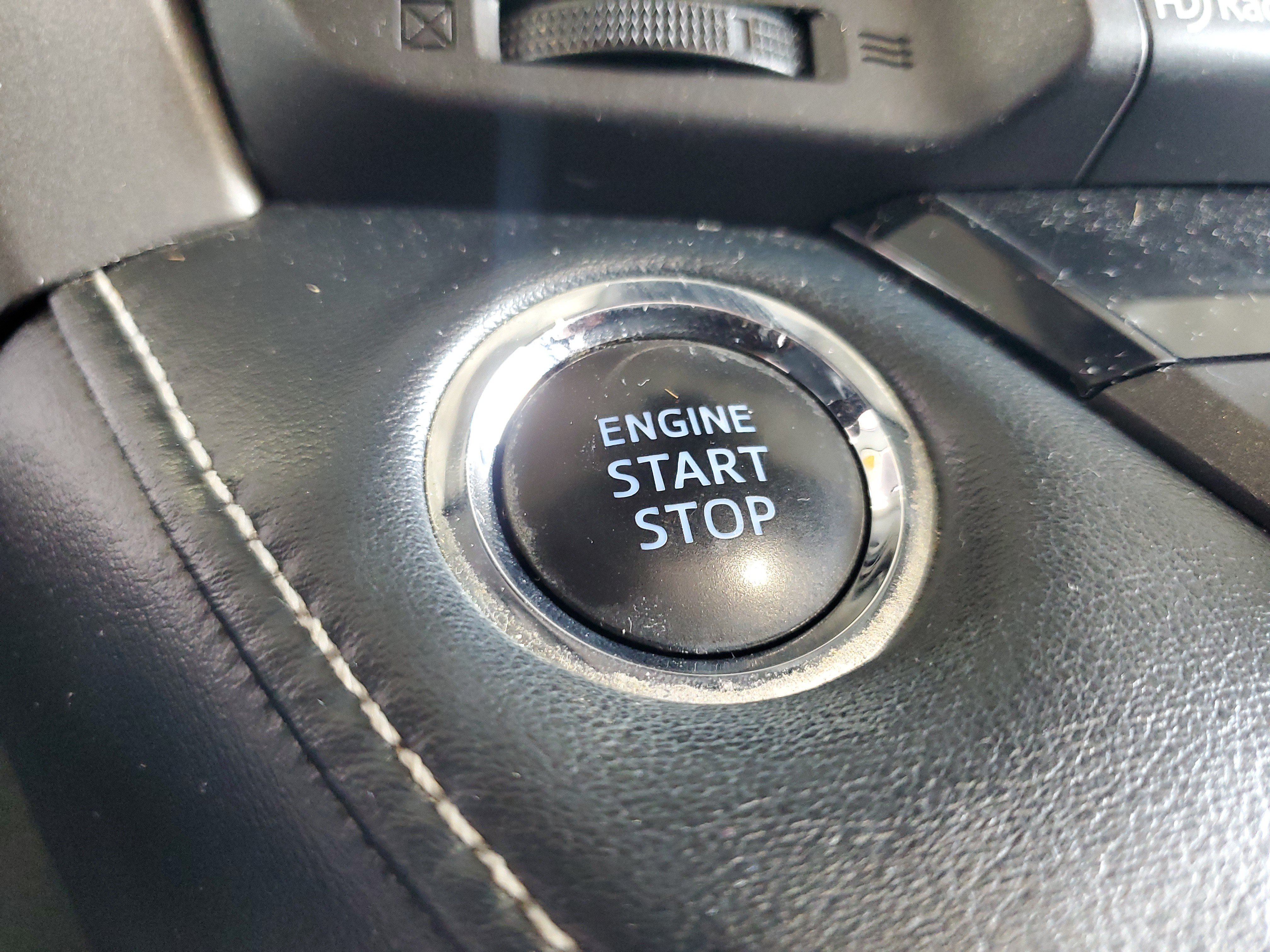 Used 2018 Toyota RAV4 XLE w/ Plus Extra Value Package FWD image 30