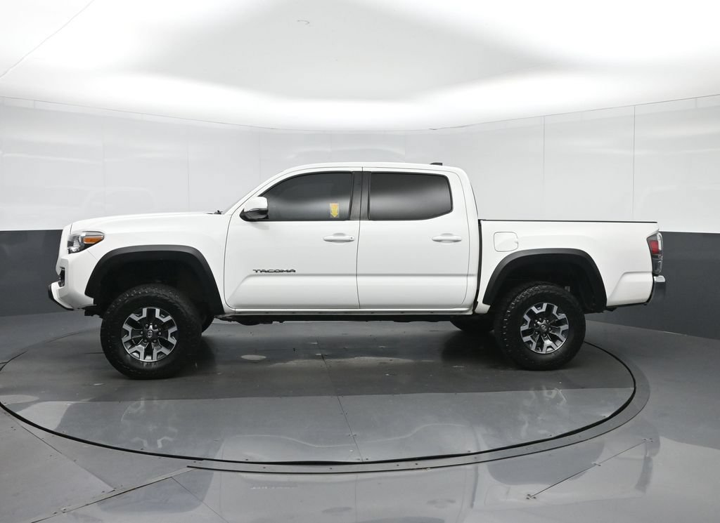 Used 2022 Toyota Tacoma TRD Off-Road RWD image 4