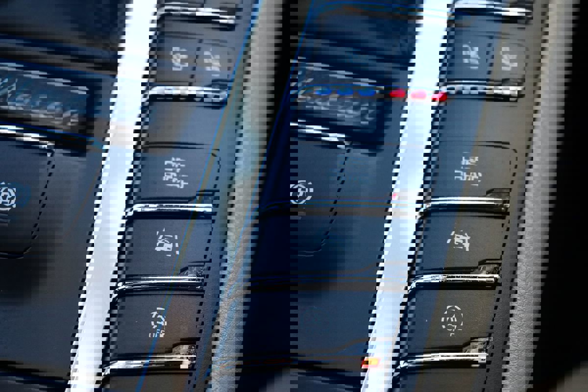 Used 2018 Porsche Macan image 25