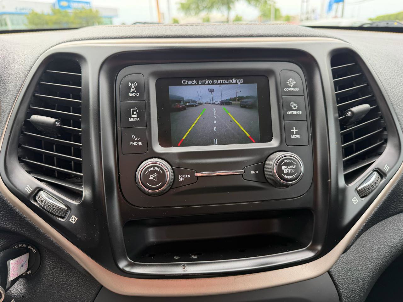 Used 2016 Jeep Cherokee Sport image 47