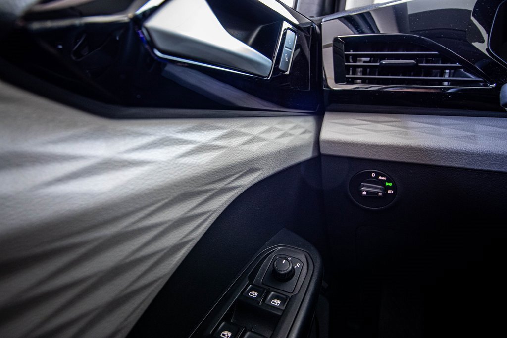 Certified 2023 Volkswagen Taos S w/ Driver Assistance Package image 27