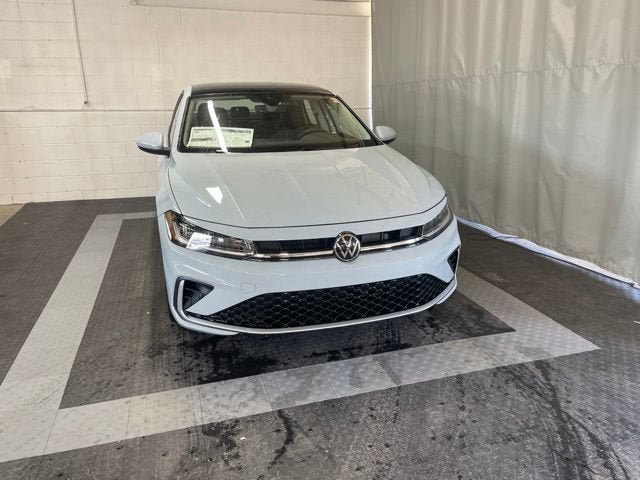New 2027 Volkswagen Jetta SE FWD image 2