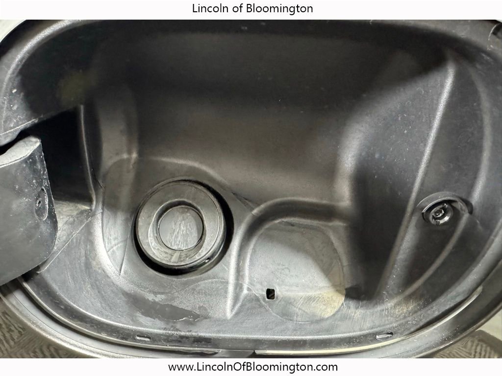 Used 2021 Chevrolet Tahoe Z71 w/ Z71 Off-Road Package image 35